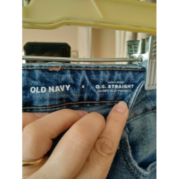 old navy jeans 6 High Rise - Picture 2 of 4
